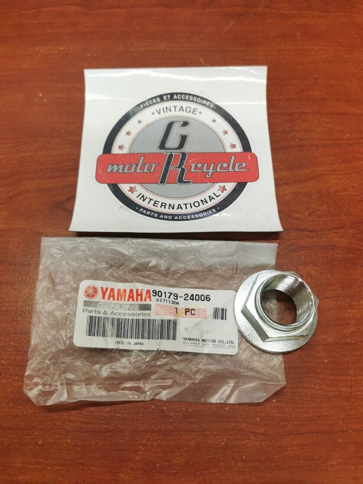 NOS YAMAHA YXM700 YXC70 YXZ1000 YXE70 YXF85 NUT 90179-24006-00 Y83